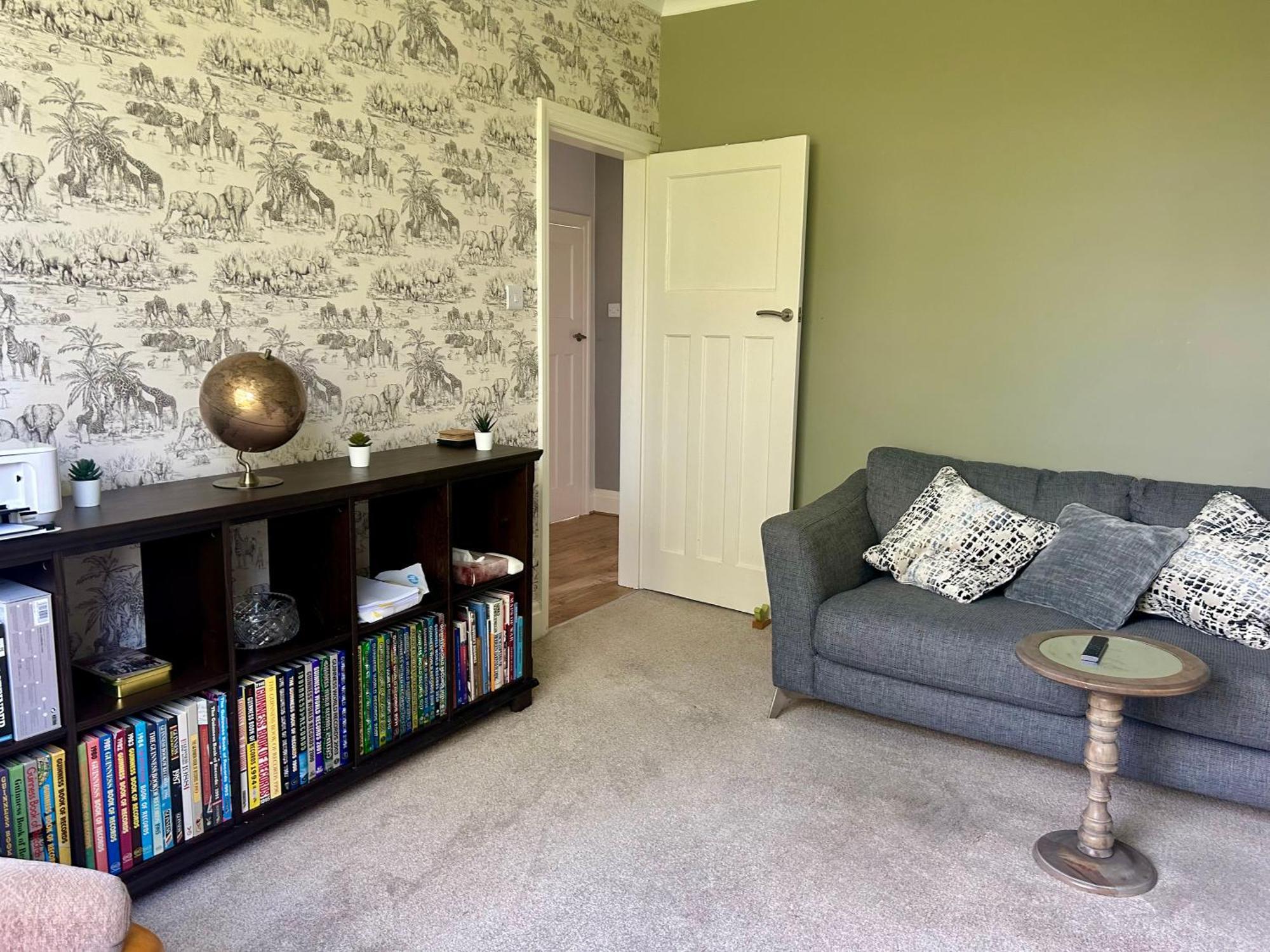 Lovely, Large Double Bedroom With Park View In Home Hazel Grove Exterior foto